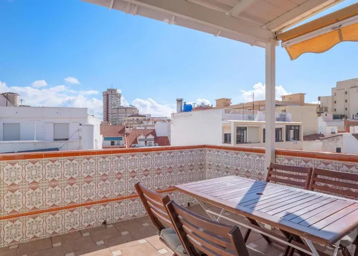 Calle Larga فوينخيرولا