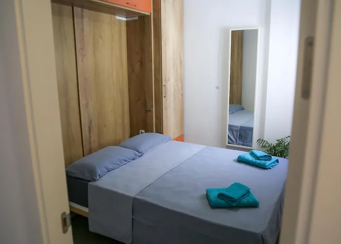 Calle Larga Фуэнхирола