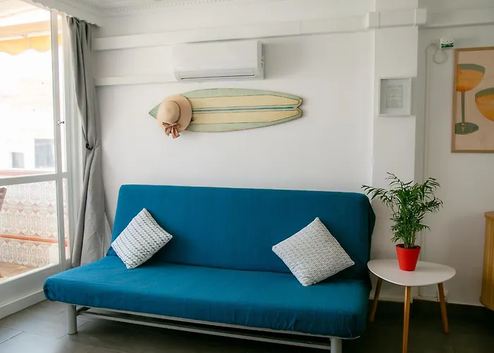 Calle Larga * Фуэнхирола