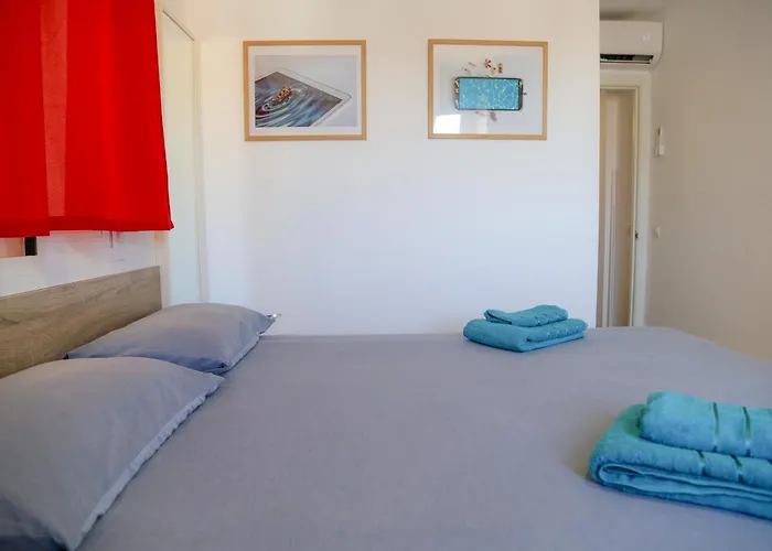 Calle Larga Apartment *